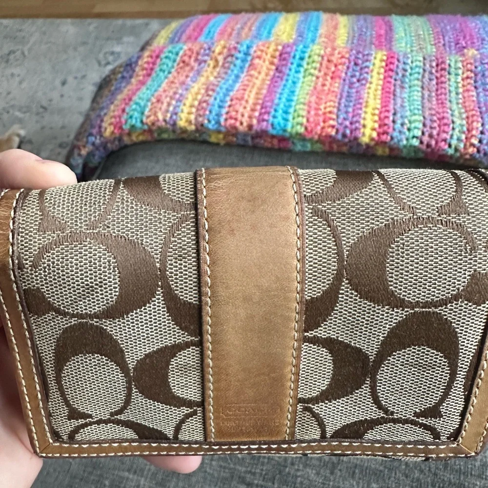 Vintage Coach Wallet - Picture 10 of 11